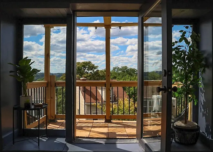 Holiday home Yinz Retreat, Above The *